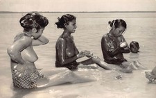 ETHNIC NUDE - Suriname - Women washing - REAL PHOTO Roland Jong - Publ. J.T.F. P