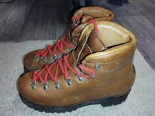 Chaussure montagne le - chaussure,