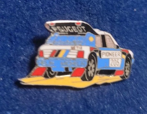 Rare pins esso peugeot 205 - pins,