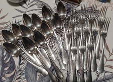 Christofle Ménagère 24 Pièces (12+12) métal argenté 84 Modèle Japonais Tokyo 