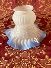 Tulipe en verre moulé et