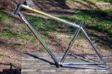 Lot 4 Stickers pour cadre SUNN