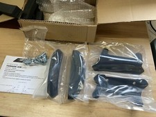 UNE PAIRE DE PROTECTION