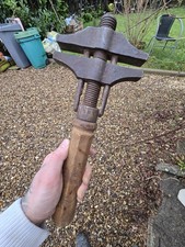 Ancienne clé à molette de