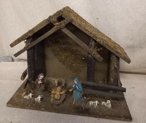 Creche ancienne garnie avec - creche,