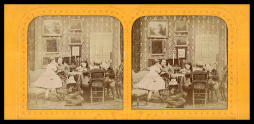 Enfants lisant table - enfants, à