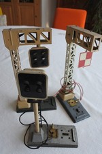 Lot de trois sémaphores feux de circulation-panneau JEP ech "O"