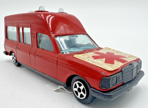 Mercedes ambulance avec