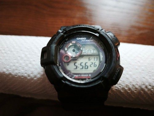 Montre numérique solaire