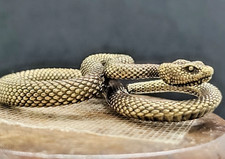 Sculpture ancienne serpent