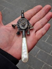 Hochet siffleur en Argent Massif et manche nacre de Collection , XIXéme ?
