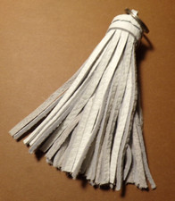 PORTE CLEFS BIJOU DE SAC AUTO MOTO POMPON BLANC 13,5 CM FAIT MAIN UNIQUE !!!