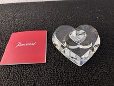 Presse papier clair en cristal de Baccarat mod10