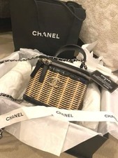 Chanel basket vanity Shoulder