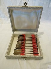 < COFFRET 12 CUILLERES A MOKA EN ARGENT MASSIF TRAVAIL ETRANGER POINCON 0.800