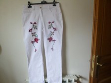 magnifique pantalon brodé neuf taille 42