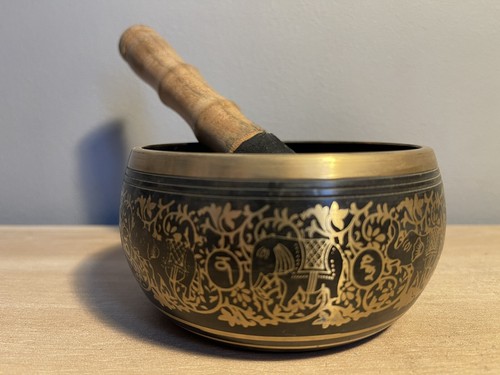 Bol chantant tibétain avec - chantant,