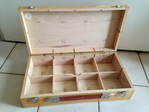 Ancienne boite coffre - ,