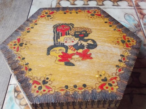 Boîte bois décor naïf - boîte,