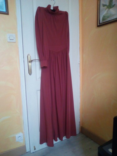 Robe longue bordeaux - robe, manches
