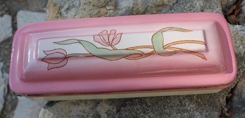 Ancienne boite un - boite,