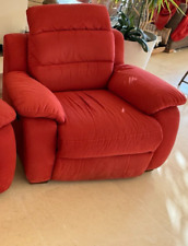 Fauteuil avec assise et tétière à réglage électrique. Design "Cuir center"