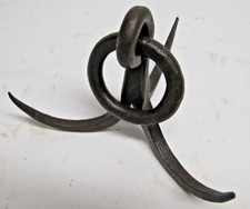 Grappin en fer forgé - cherche puits seau