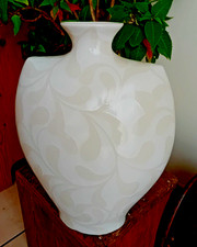 Grand Vase Céramique Blanc ivoire motif feuillages H 36 cm !