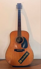 Guitare acoustique naturelle