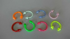 Hufeisen neon piercing - 1x,