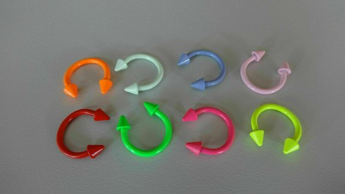 Hufeisen neon piercing - hufeisen,