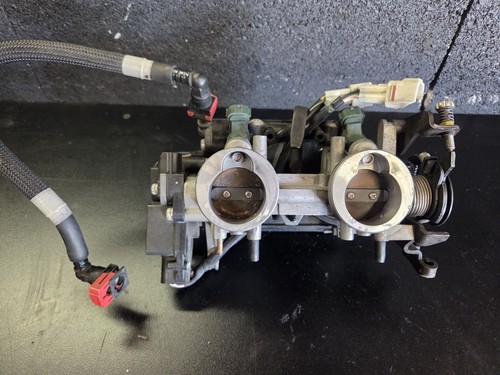 Une rampe injection - une, moto