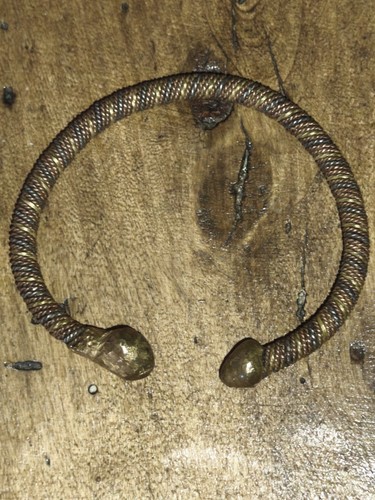 Bracelet torque ancien - , en