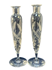 PAIRE DE PETITS VASES EN VERRE SOUFFLÉ TAILLÉ DÉBUT XXème