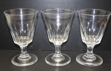 -3 GRANDS VERRES A PIEDS LOUIS