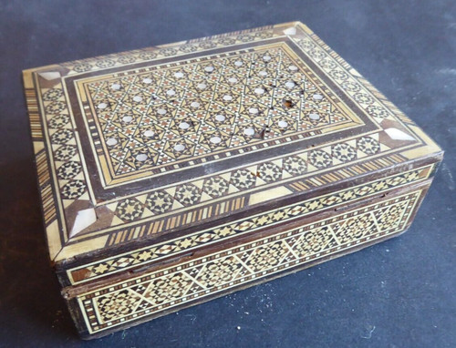 Boite marqueterie nacre - en,