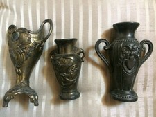 3 Petits vases en régule
