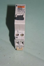 Merlin gerin disjoncteur