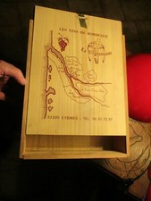 Jolie Ancienne Caisse à 3