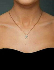 Thierry MUGLER ;Collier ,pendentif étoile ,plaqué or ROSE ,zirconiums .