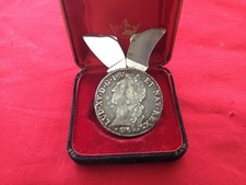 Onglier manucure ECU LOUIS XV ECU AU BANDEAU 1767 L TYPE ELOI PERNET avec Écrin