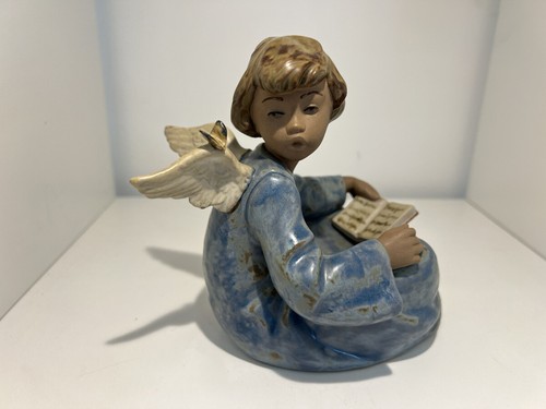 Figurine porcelaine de - en,