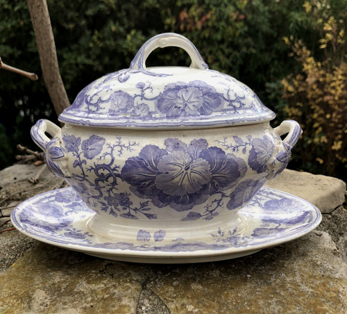 Rare saucière avec - , couvercle