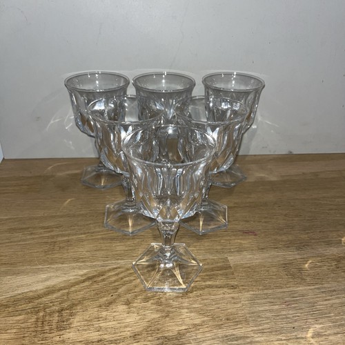 Verres pied hexagonal en - 6,