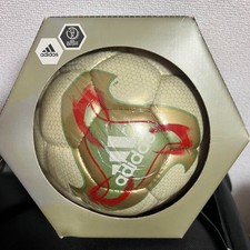 Ballon de match officiel Coupe du Monde de la FIFA 2002 Adidas Fevernova Foot...
