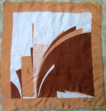 -JEAN PATOU  Foulard  soie