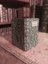 Bibliothèque miniature