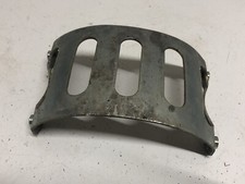 UN SUPPORT DE GARDE BOUE AVANT