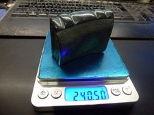 art moderne,livre marbre vert signe D.Lima,7x2xH5cm,P 240g