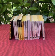 Lot 16 livres poche Agatha Christie Club Des Masques